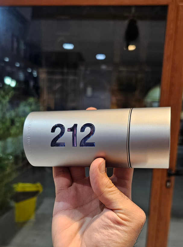 عطر ۲۱۲ مردانه اورجینال