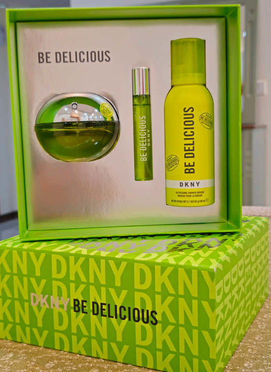 گیفت ست دی کی ان وای بی دلیشز